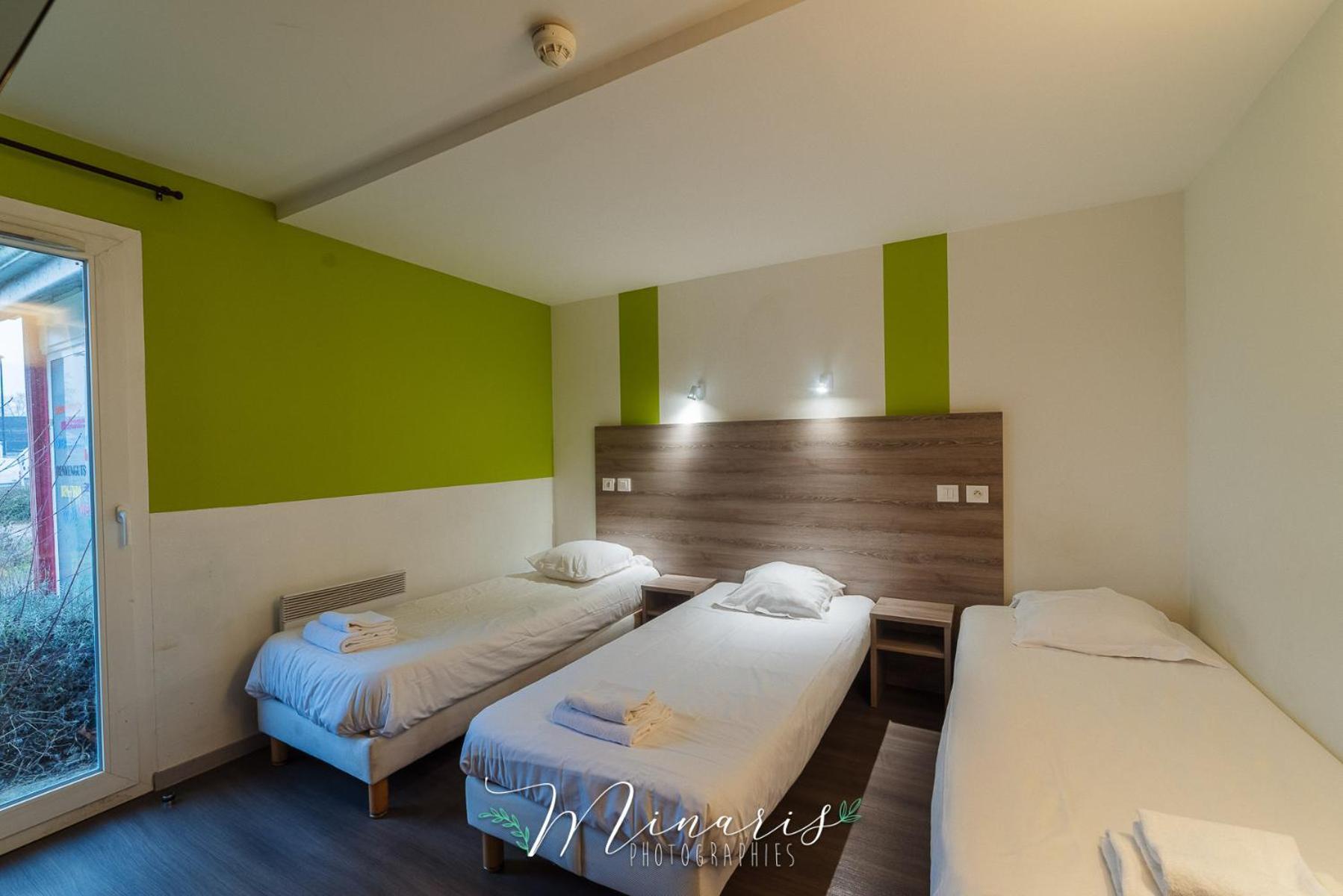 B Hotel Troyes Aeroport La Chapelle-Saint-Luc ภายนอก รูปภาพ